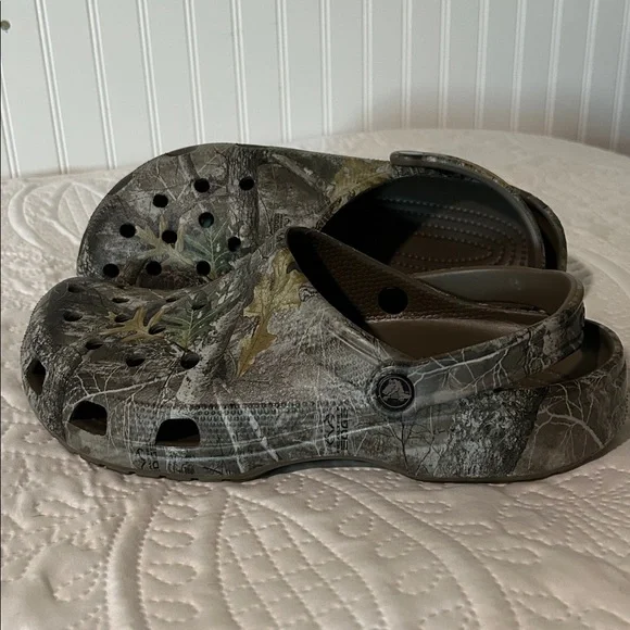 Men’s CROCS “real tree” camo size: 12 - Picture 6 of 7